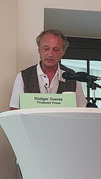 Ruediger Goeres (Preisträger) bei der Prosa-Lesung um den 